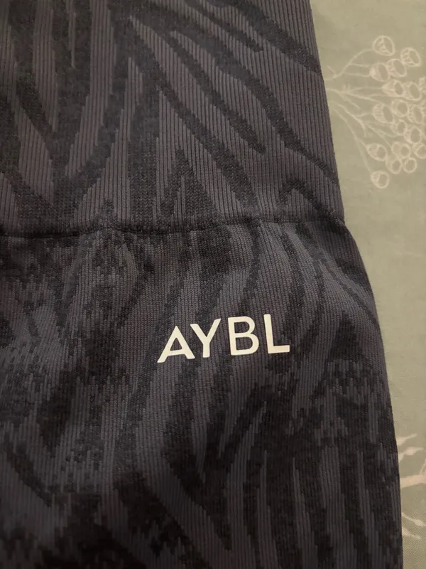 AYBL Seamless Shorts - Image 2