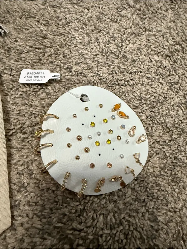 Free People earring set - Image 2