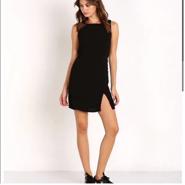 Flynn skye sleeveless mini dress with‎ side slit XS - Image 2