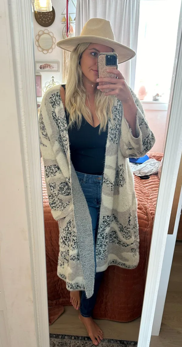 Dex Fuzzy kimono cardigain - Image 2