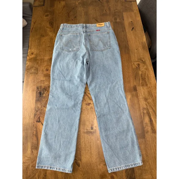 EUC‎ Womens Wrangler distressed high rise straight jeans size 30x28 - Image 10