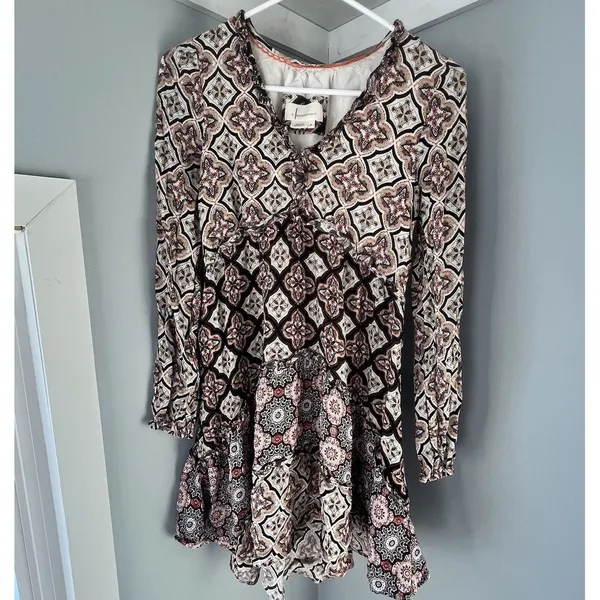 Anthropologie Dress Women's XS Multi Batik Print‎ Long Sleeve V Neck Tiered - Image 3