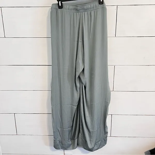 GAP BODY Silky Pajama Pants. Size XXLarge. New With Tags. - Image 2