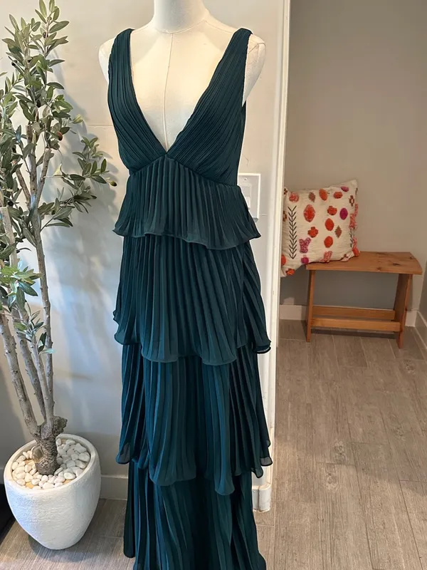 Lulus Emerald Green Tiered Pleated Gown New! - Image 7