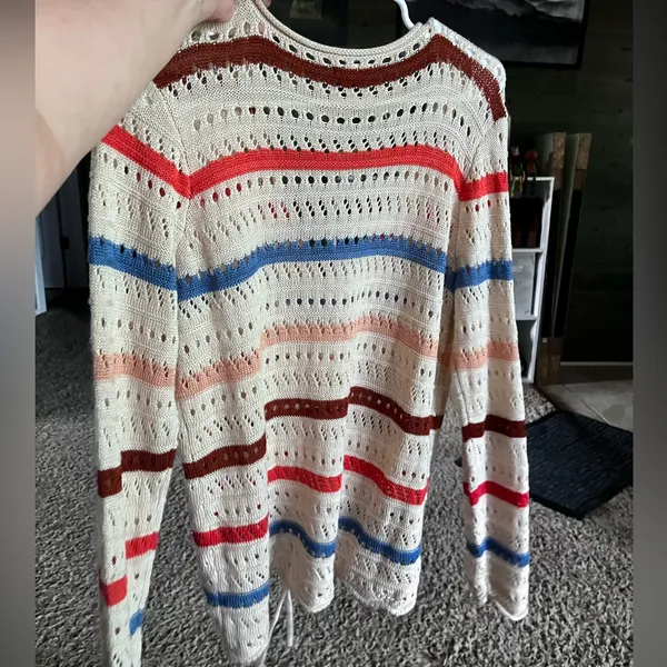 Maurice’s ladies crop crochet sweater size large - Image 3