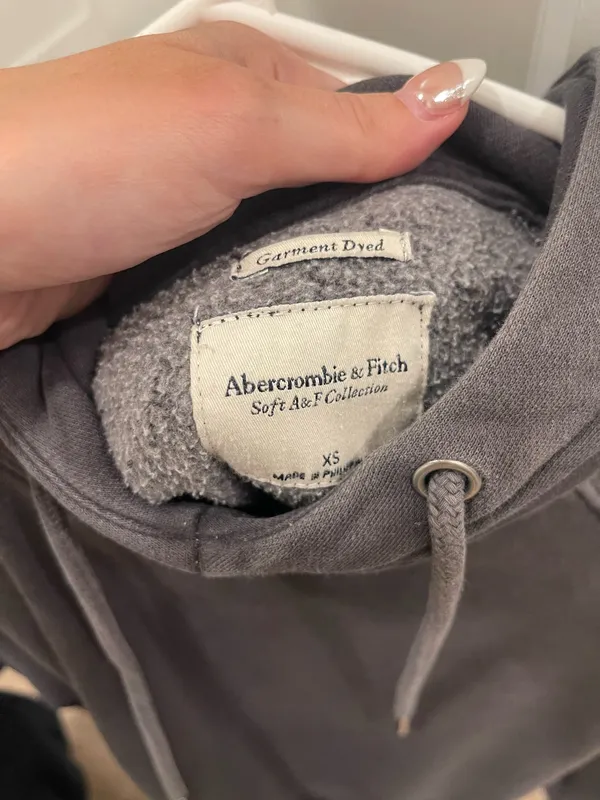 Abercrombie Cropped Hoodie Grey - Image 2