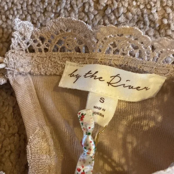 NWT by‎ the river blouse small Tan - Image 5