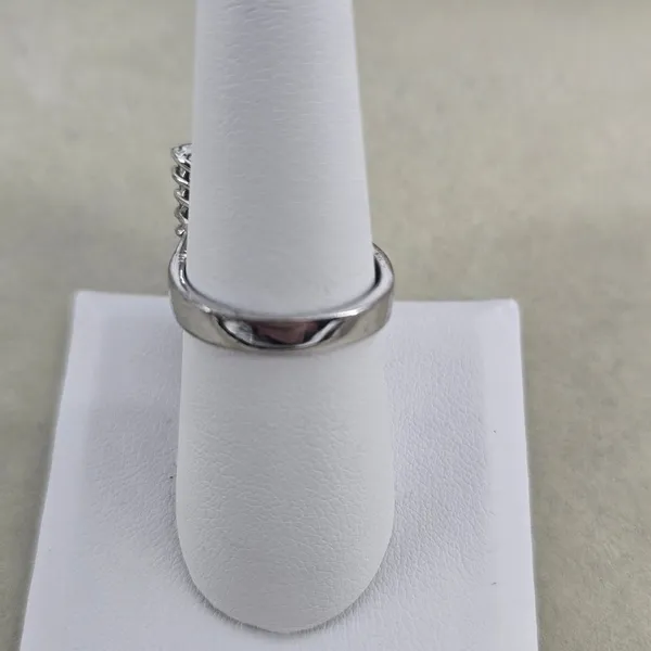 Unbranded Statement Ring Womens Size 8.25 Ballerina Halo Blue Silver Tone EUC - Image 3