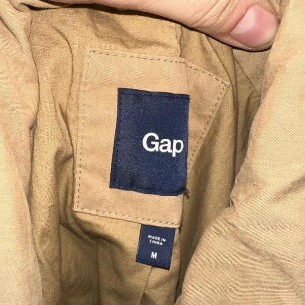 Gap tan double breasted classic minimalist Parisian coat - Image 2