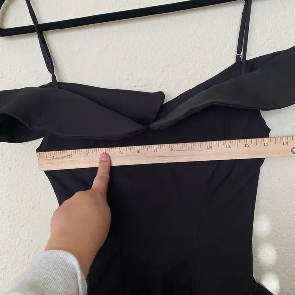 House of CB‎ 'Elida' black off shoulder mini dress NWOT size XS - Image 8
