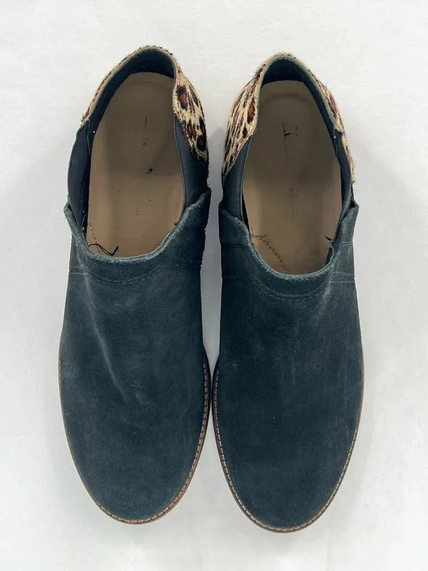 Clarks Black Suede Leopard Calf Hair Heel Chelsea Ankle Boots Size 9.5 - Image 5