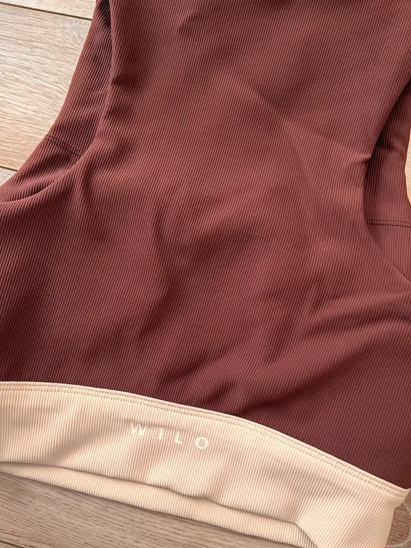 Wilo the label athletic sports top size medium - Image 4