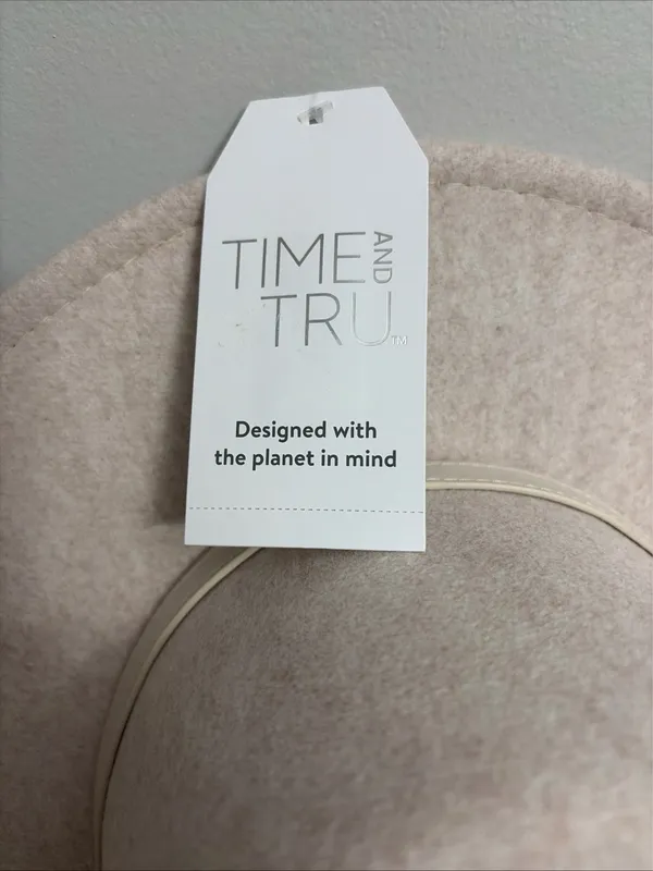 Time and Tru New! Beige Felt Women's Hat one size - Image 2