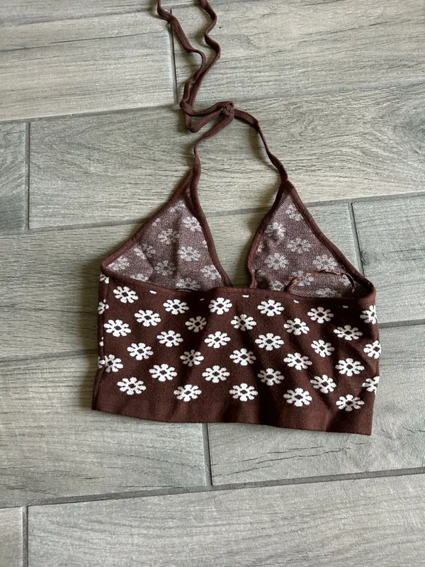 Cotton Candy Brown Halter Floral Knit Crop Top with White Flowers - Image 4