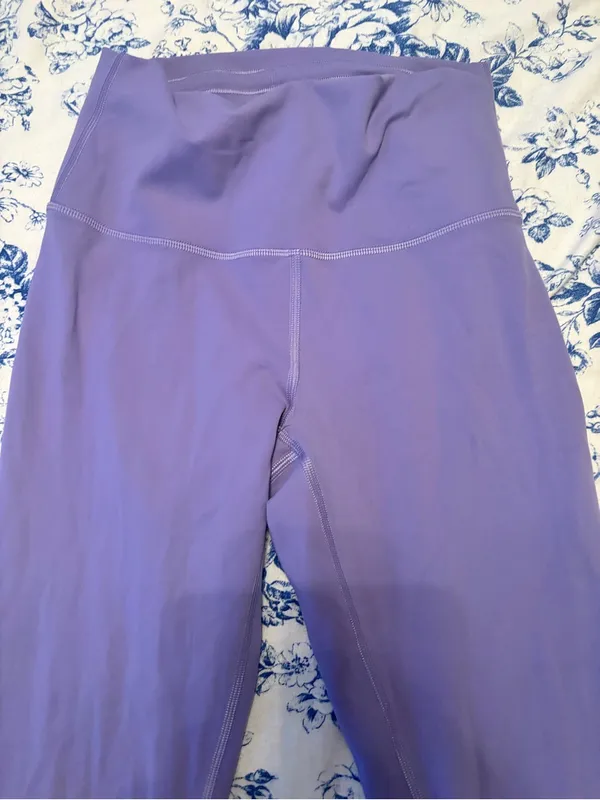 Purple Lululemon Leggings Size 6 - Image 4