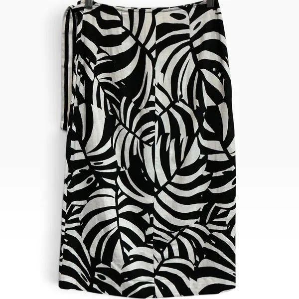 Farm Rio Anthropologie Sami Wrap Skirt XS Black White Monstera Leaf Linen Midi - Image 2