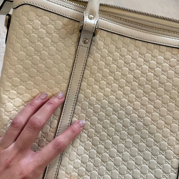 Gucci Microguccissima Logo Leather Tote - Beige - Image 6