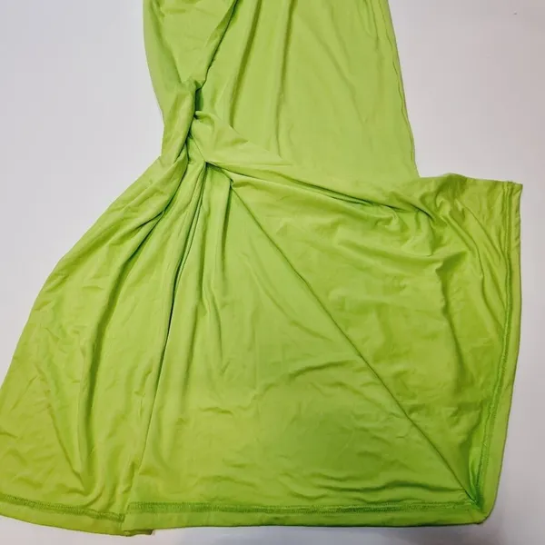 Superdown Brie Maxi Dress in Lime Medium - Image 4