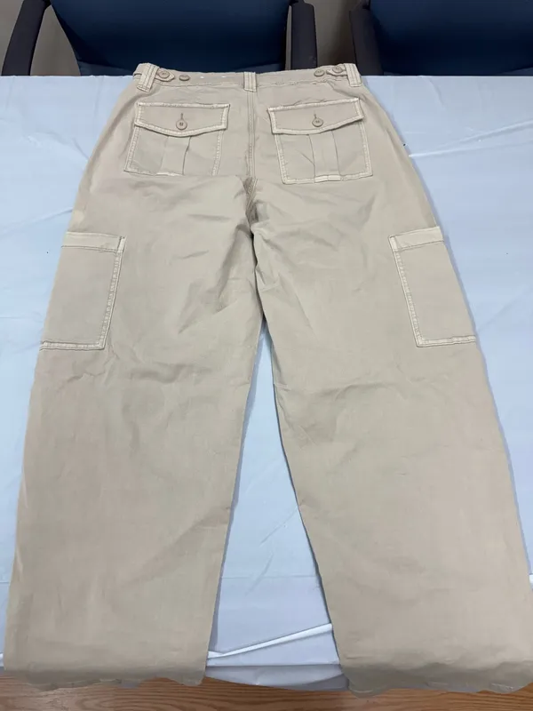 American Eagle Stretch Khaki Barrel Cargo Pants Size 6 Long - Image 3