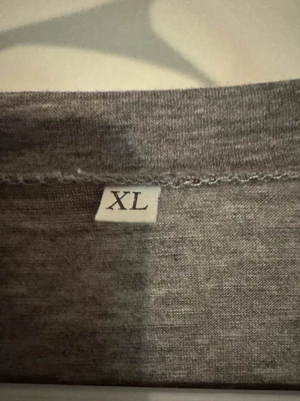 Women Tee unbranded Gray Size XL - Image 2