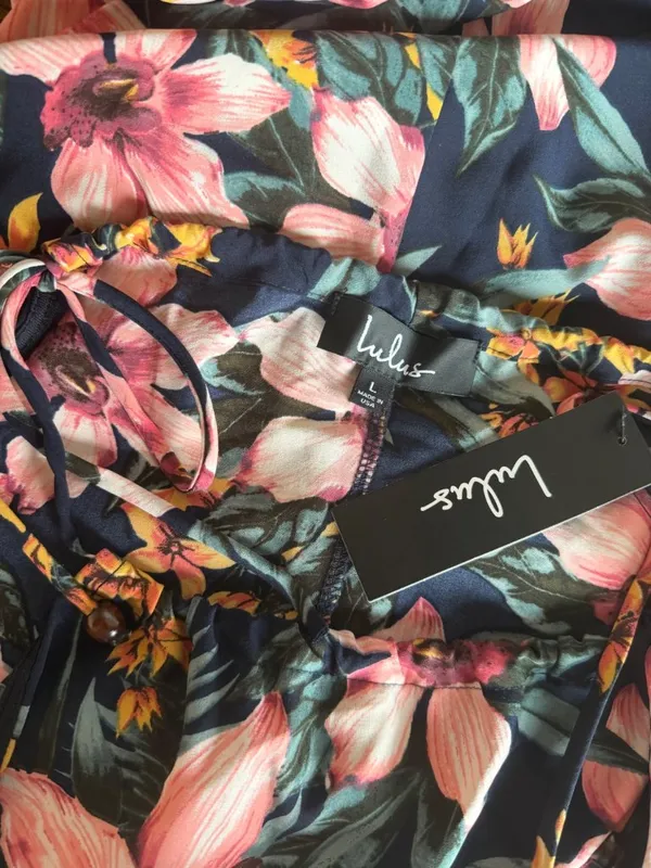 NWT Lulu’s Blue and Pink Flower Patterned Dress - Image 5
