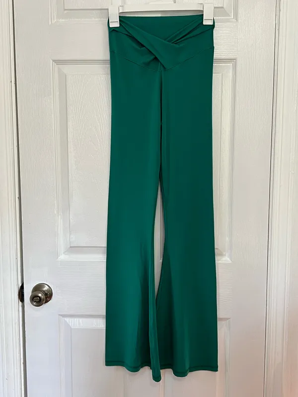 Aerie OFFLINE Real Me Crossover Flare Leggings Green Yoga Pants Athleisure Y2K M - Image 2