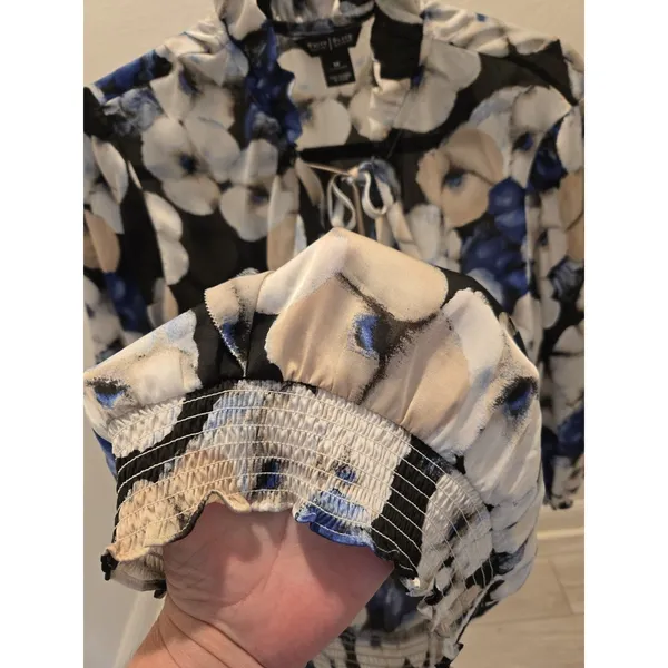 White House Black Market Floral Tie Neck Ruffle Chiffon Blouse Top Women Size M - Image 3