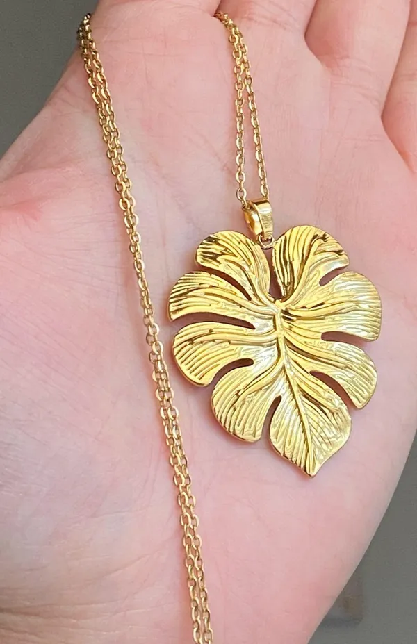 Handmade fully gold tone stainless steel boho fairy monstera plant necklace🌿 - Image 6