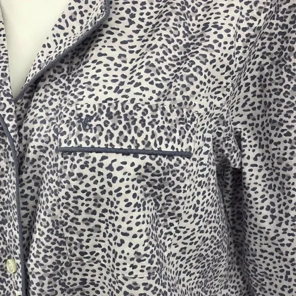 Victoria’s Secret XS long sleeve button pajama top - Image 4