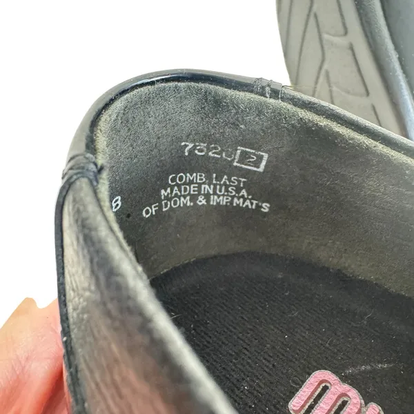 Munro Walking Wedge Black Pebbled & Patent Leather Slip On Low Heeled‎ Size 9 - Image 7