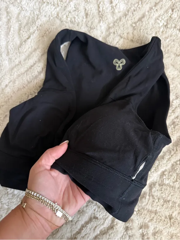 NWOT Aritzia Black Deep V Bralette by Golden - Image 3