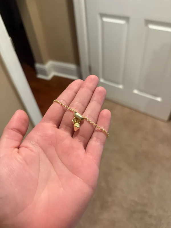 Kendra Scott Gold Bracelet - Image 3