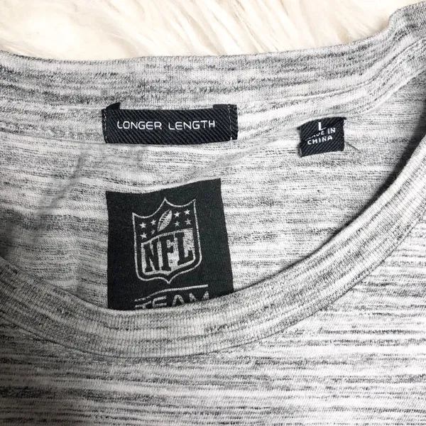 NFL Patriots T-Shirt Large - Image 4