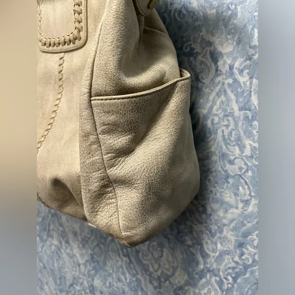 HOBO International Sheila Medium Satchel MISSING SHOULDER STRAP - Image 5