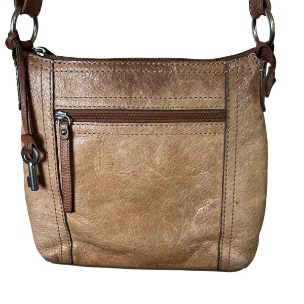 VTG FOSSIL Genuine Leather Brown Crossbody Bag Tan Satchel Zip-Top Key Charm Y2K - Image 4