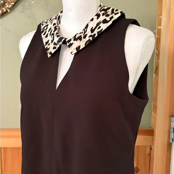 White House black market black dress with detachable accent size 8 - Image 2