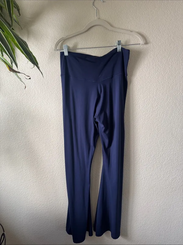 Aerie navy flare leggings with fold over waist sz XL - Image 4