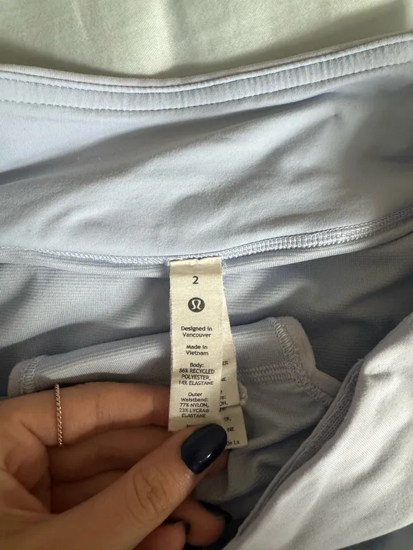 Lululemon Speed Up Mid-Rise Shorts 4" - Image 4