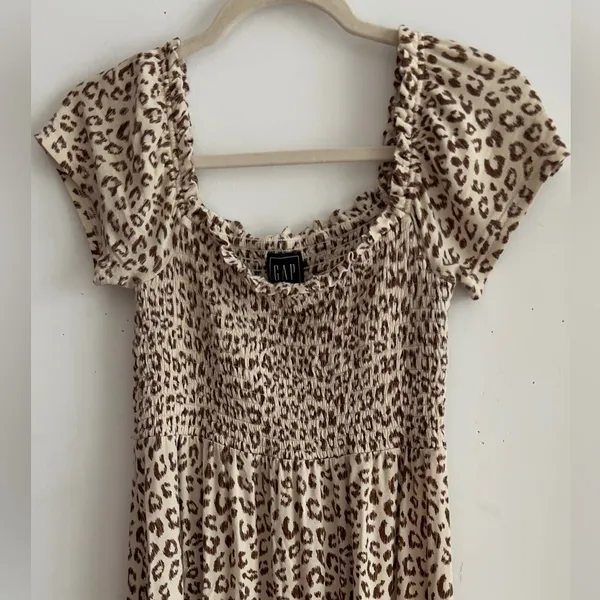 GAP Women’s Leopard Print Smocked Dress Size SP Short Sleeve Casual - Image 3