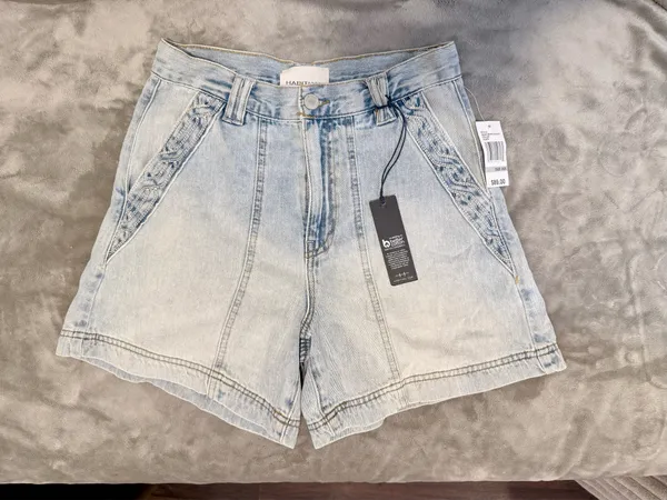 Habitual Braid Embroidery Light Wash Denim Shorts NWT - Image 2