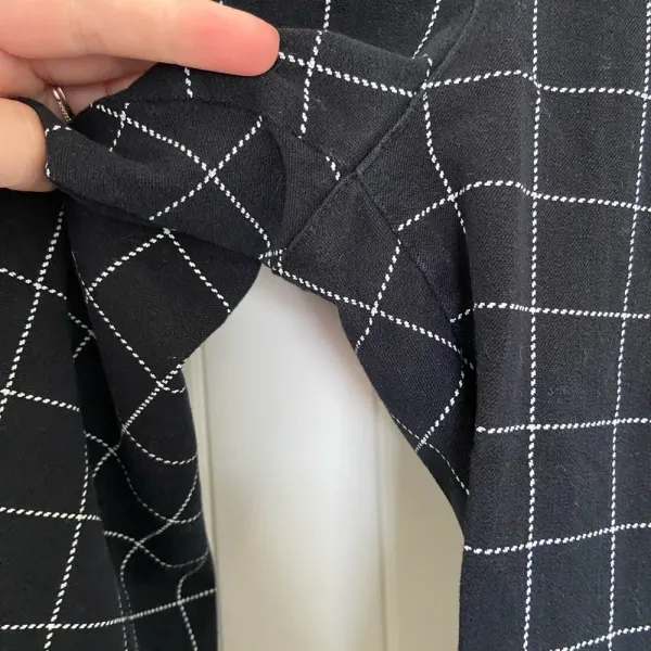 NWOT | Old Navy women’s checkered‎ pixie ankle length pants — size 4 - Image 3