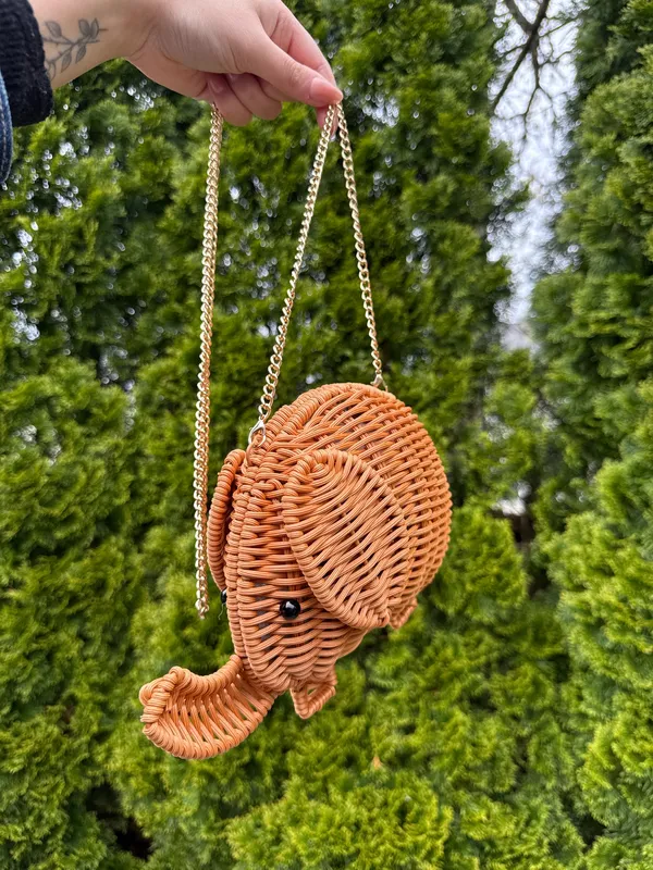 Tommy Bahama Woven Elephant Purse - Image 3
