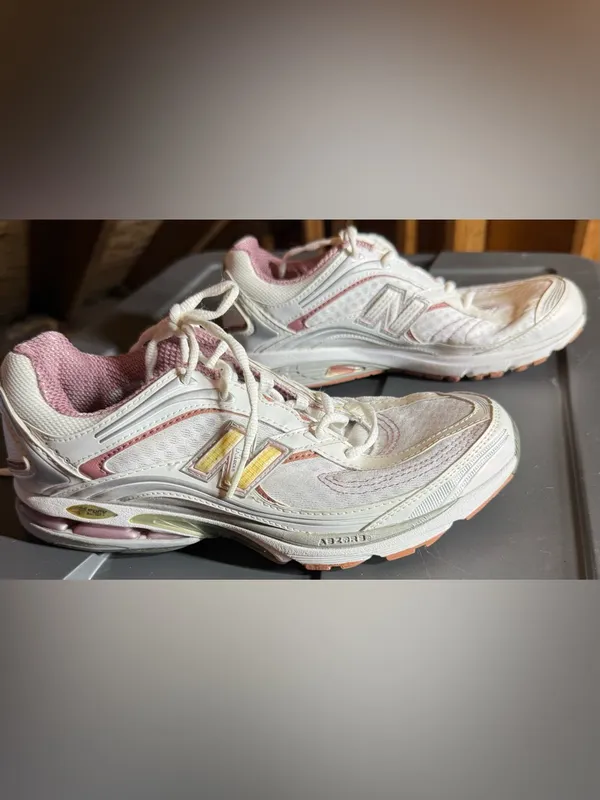 New Balance White and Pink Women's Athletic Sneakers - Image 3