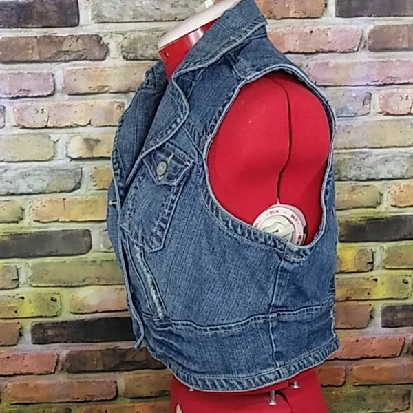 Miss Bisou Destroyed Denim Crop Vest Sz L - Image 4