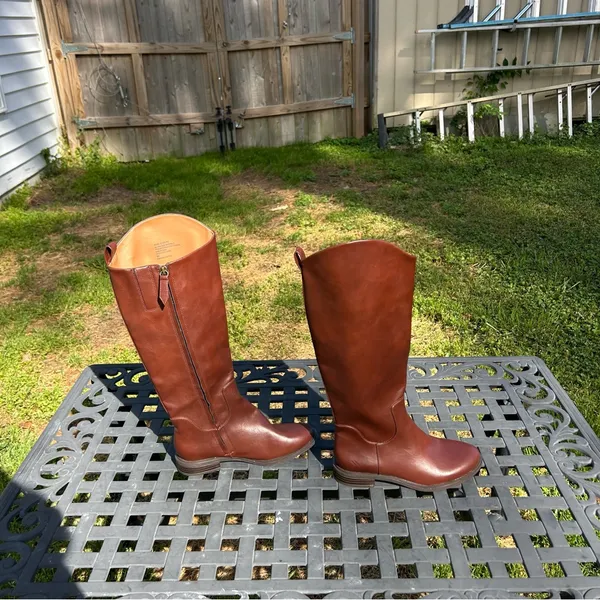 Nordstrom Rack Meadow Boot in brown‎ size 5 - Image 5