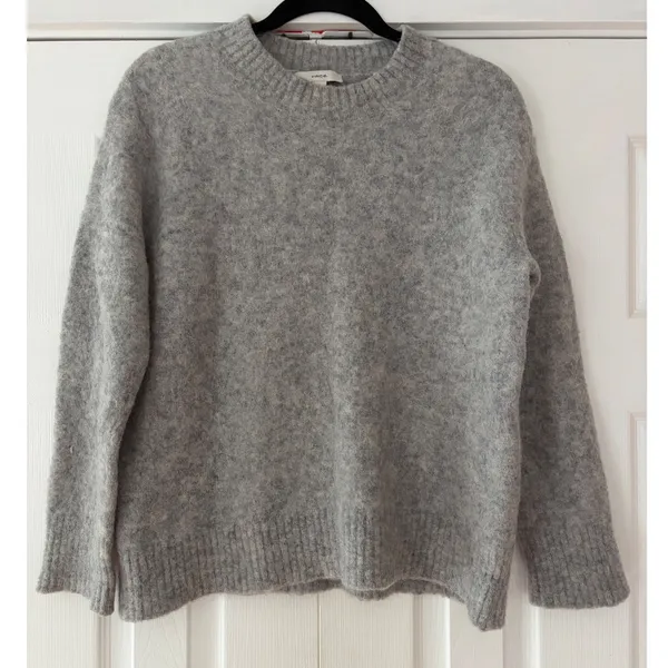 Vince Grey Alpaca Blend Fuzzy Crew Neck Sweater‎ Large L/G Heathered Knit - Image 2