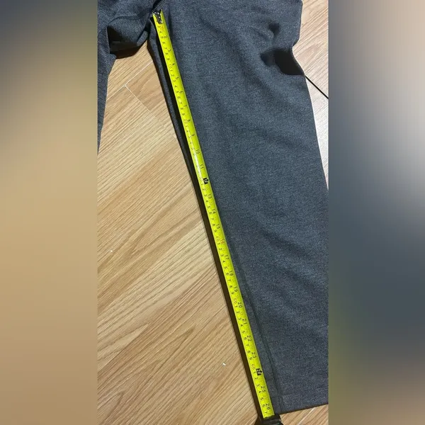 Women’s 6 LuLuLemon athletic button up pants grey - Image 6