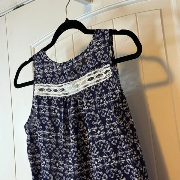 Papermoon Navy Blue White Geometric Print Lace Inset Sleeveless XS V-Neck Shirt - Image 6