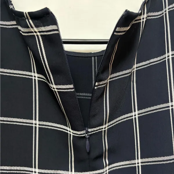 Babaton Sleeveless‎ Checkered Blouse Size Small - Image 7