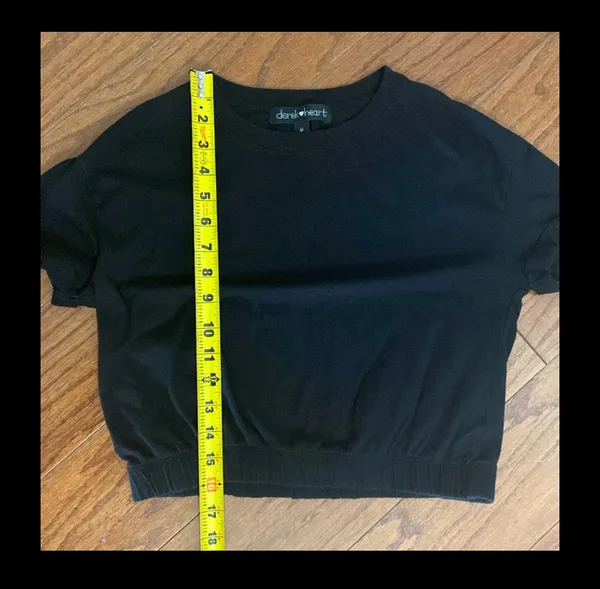 Derek Heart cropped short sleeve t-shirt - Size Medium - Image 7